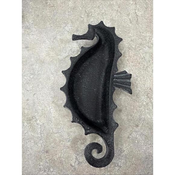 Lot of 3 Cast Iron Trivet & Spoon Rest Fish Seahorse Vintage Cabin Rustic Camp - Picture 3 of 7